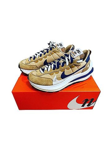 Nike Sneakers (view 1)