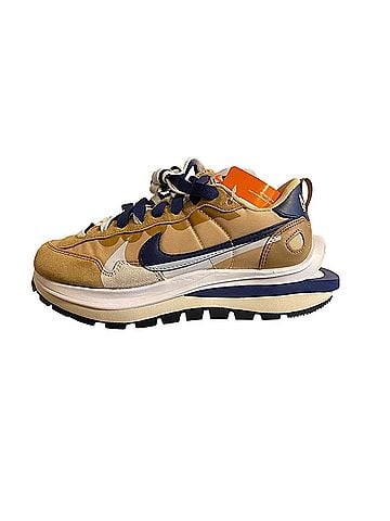 Nike Sneakers (view 2)