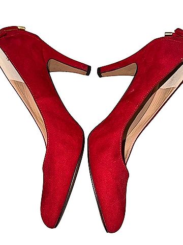 Kelly & Katie Heels (view 2)