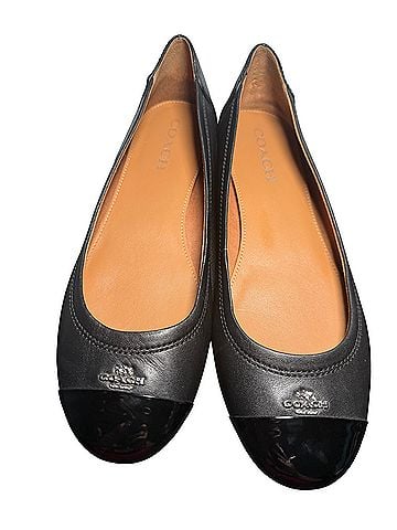 Coach Flats (view 1)