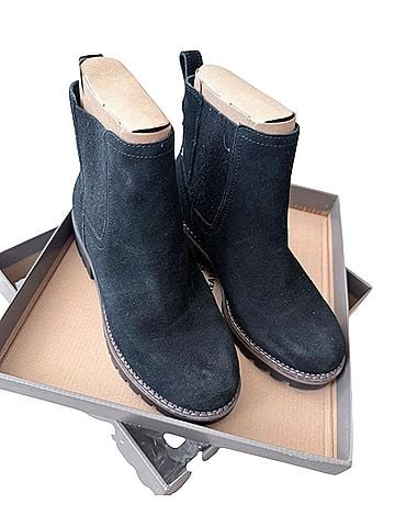 Crown Vintage Boots (view 2)