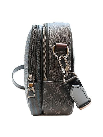 Louis Vuitton LOUIS VUITTON Louis Vuitton 2020 M45457 Monogram Eclipse Messenger Multi-Pocket Shoulder Bag Black Silver Hardware Men's (view 2)