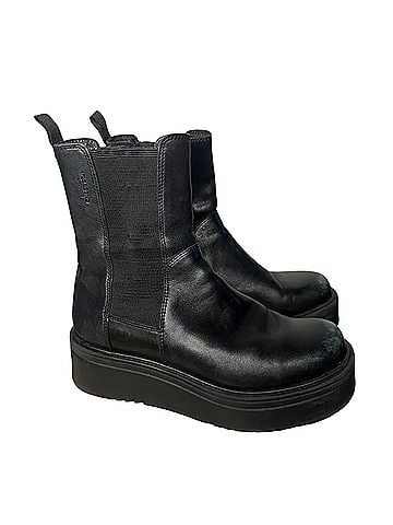 Vagabond Tara platform Chelsea boot Ankle Boots (view 2)