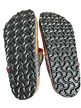 Birkenstock Gator Gleam Gizeh Sandals (view 2)