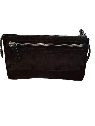 Coach Wristlet (view 2)
