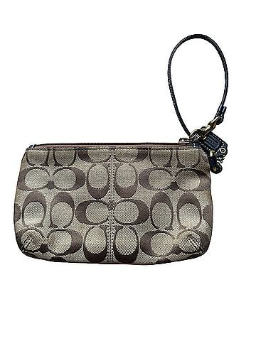 Coach Clutch (view 2)