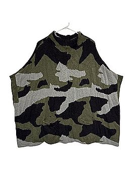 Moth Henrietta Pancho Poncho (view 1)