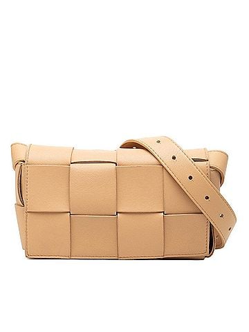 Bottega Veneta Bottega Veneta Maxi Intrecciato Cassette Shoulder Bag, Beige Leather, Women's. (view 1)