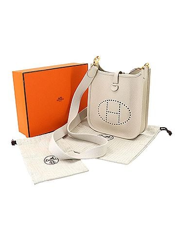 Hermès Hermes Evelyne Amazon TPM Shoulder Handbag, Taurillon Clemence Leather, K Stamp, Gold Hardware. (view 2)
