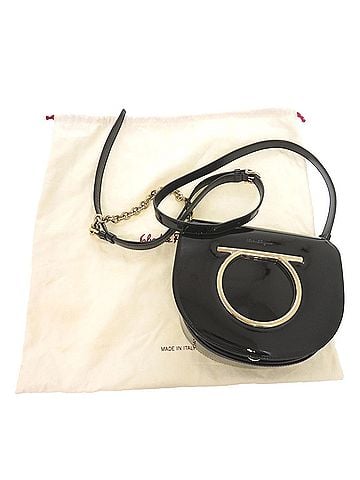 Salvatore Ferragamo Salvatore Ferragamo Gancini Patent Leather Black Shoulder Bag 1069 (view 2)