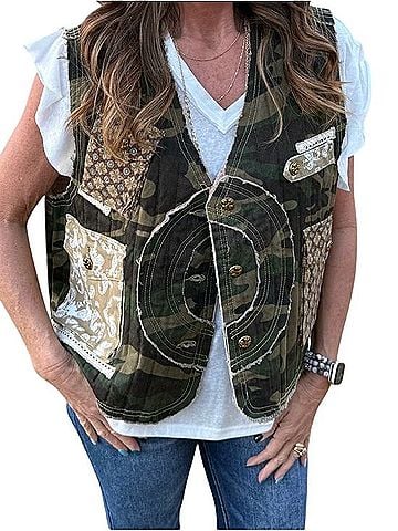 Pol Oversized Camo Under The Radar Patch Vest Vest (view 1)