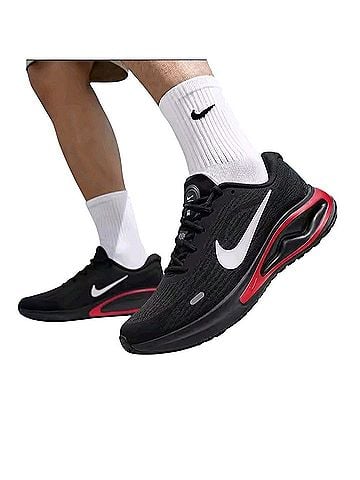 Nike atletic Sneakers (view 2)