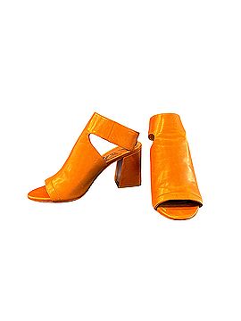 Deltan Heels (view 1)