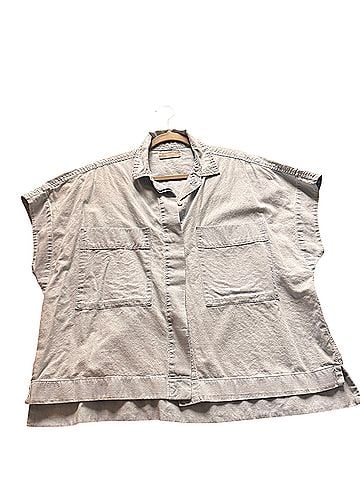 Everlane short sleeve box shirt Short Sleeve Button-Down Shirt (view 1)