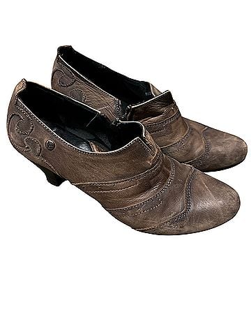 Pikolinos Heels (view 1)