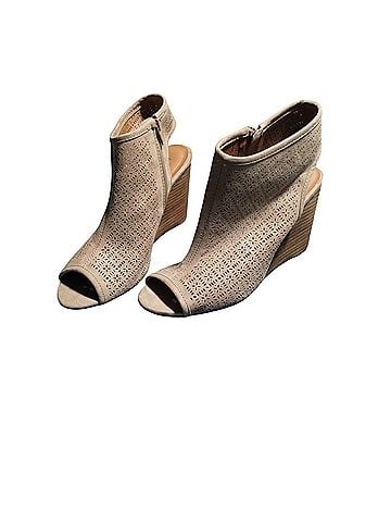 Cato Wedges (view 1)