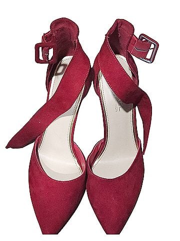 Michael Heels (view 2)