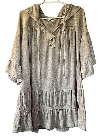 Easel 3/4 Sleeve Top (view 2)