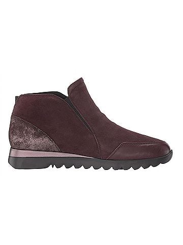 Munro American Women's Danika Ankle Bootie in Wine Suede (view 1)