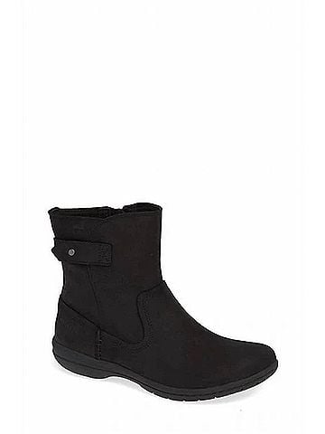 Merrell Women's Encore Kassie Mid Boots in Black (view 1)