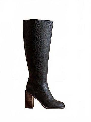 Oasis Society Women's The Shiloh Knee High Block Heel Boot in Black (view 1)