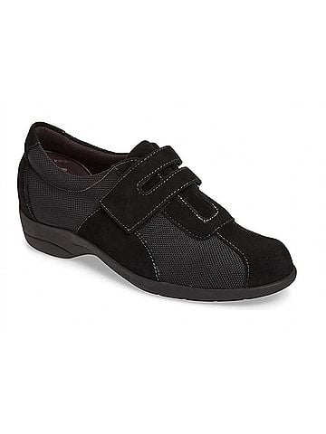 Munro American Women's Joliet Slip On Sneaker in Black (view 1)