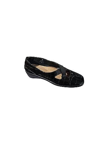 Eric Michael Women's Betty Shoe in Black (view 1)