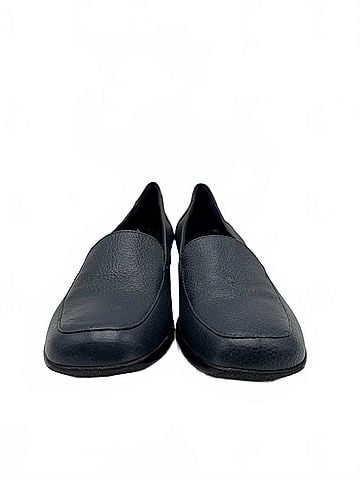Trotters Women's Jenn Casual Loafers in Navy (view 2)