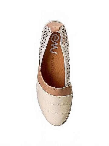 Emu Australia Women's Meroo Flats in Natural (view 2)
