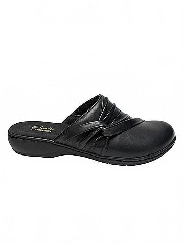 Clarks Women's Leisa Deina Clogs in Black (view 1)