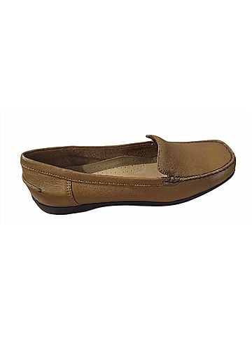 Trotters Women's Poplar Shoe in Caramel (view 1)