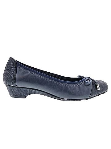 Ros Hommerson Women's Tasha Ballet Flats in Navy (view 1)