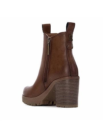 Refresh Women'S Chelsea Ankle Booties in Camel (view 2)