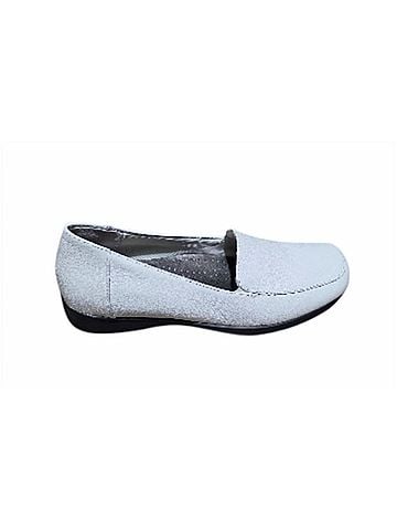 Trotters Women's Jenn Medium Slip On in White (view 1)