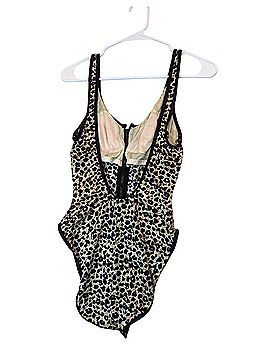 La Blanca One Piece Swimsuit (view 2)