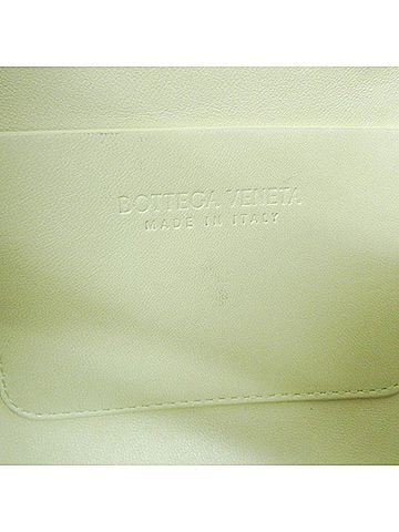 Bottega Veneta Beak Leather Beige Leather Crossbody Bag Bag (view 2)