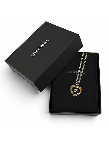 Chanel CHANEL I26P Coco Mark Heart Pendant Necklace, Gold &amp; Black, Made in Italy, Women's, with Box and Dust Bag. (view 2)
