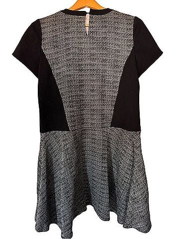 Madewell Textured Tribune Dress Casual Dress (view 2)