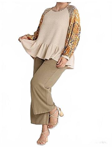 Umgee Beauty Blouse in Natural (view 2)