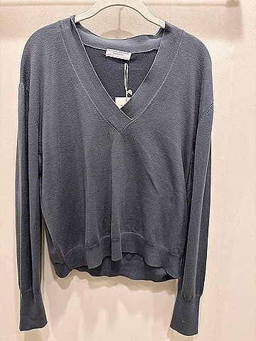 Majestic Filatures Women's Crop V Sweater in Pirate (view 2)