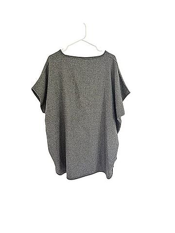 Cuyana Poncho (view 2)