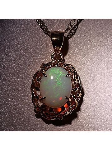 Unbranded 18K (18-karat) Yellow Gold Necklace with Opal, Total Weight 2.4g, 40cm, Jewelry (view 2)