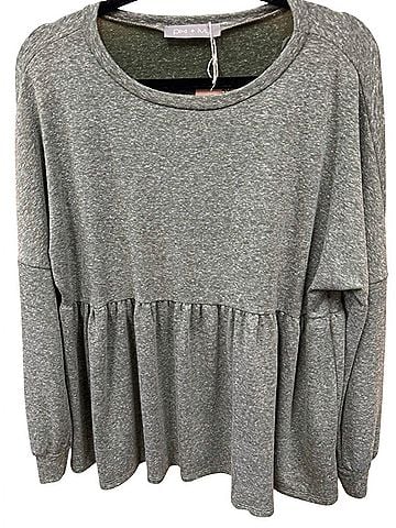 Pixi + Ivy Women's Babydoll Tee in Green (view 2)