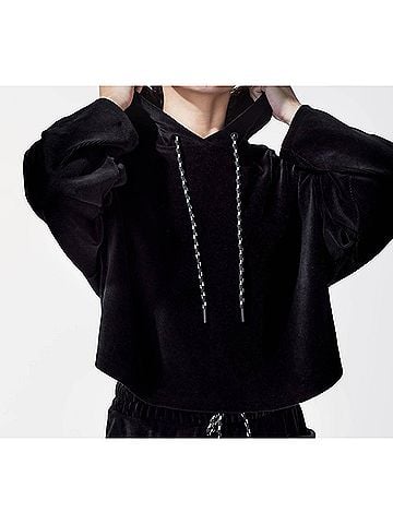 Michi Hygge Ribbed Crop Hoodie in Black (view 2)