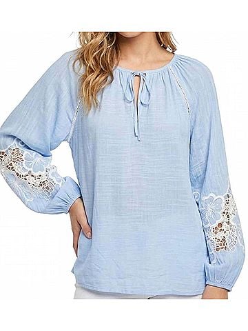 Hester & Orchard Boho Peasant Blouse With Lace Trim in Blue (view 2)