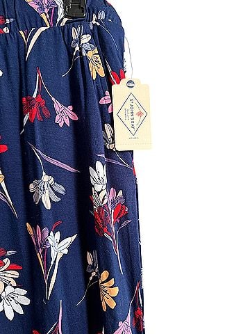 St. John's Bay Casual Skirt (view 2)