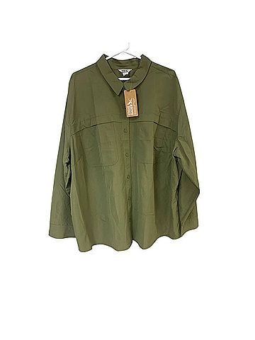Eddie Bauer Women's Rainier Ripstop Buttoned Shirt - Plus in Alder Green (view 2)