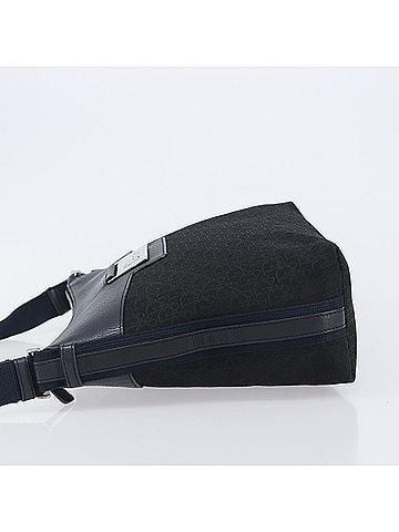 Dior Vintage Street Chic Messenger Diorissimo Canvas And Leather Black Canvas Handbag (view 2)