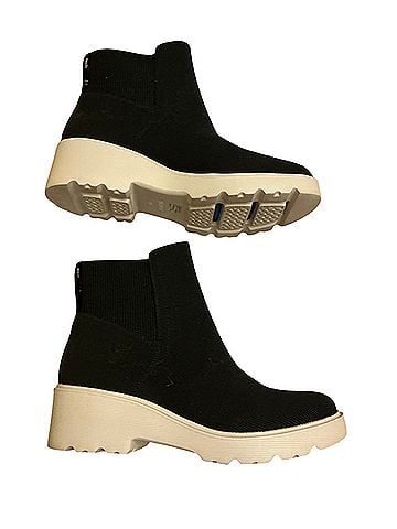 Vivaia Ankle Boots (view 2)