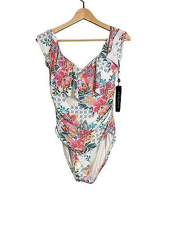 La Blanca One Piece Swimsuit (view 1)